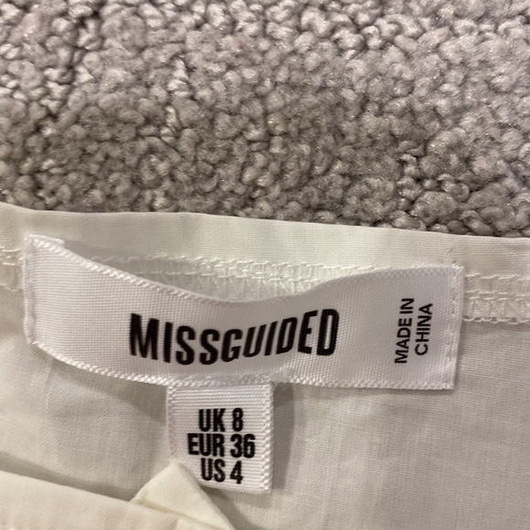 MISSGUIDED White Button down Midi Dress with Puff sleeves - Picture 3 of 3